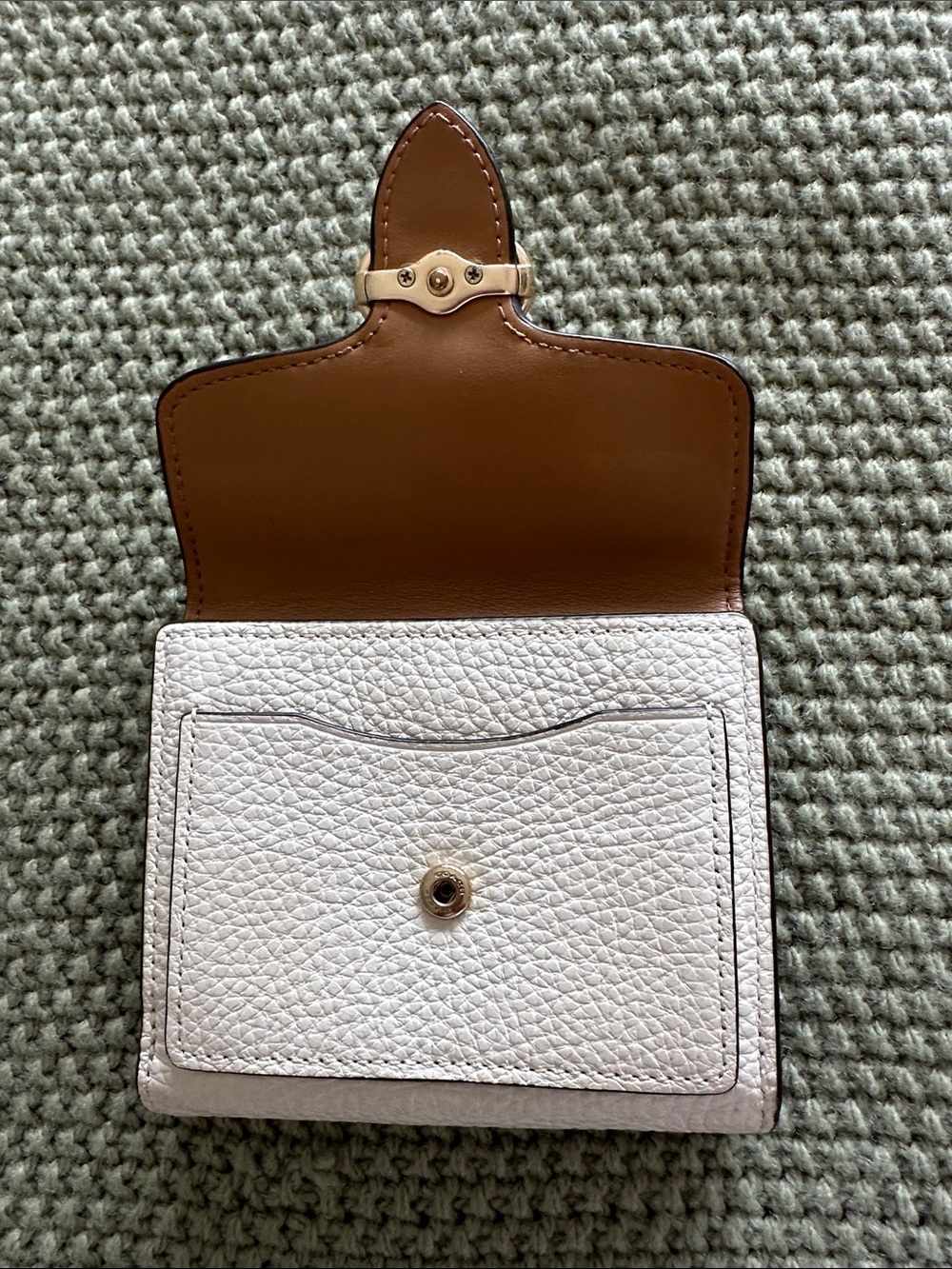 Coach Pebbled Leather Small Wallet in Cream with Gold Hardware - Picture 4 of 4